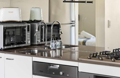 Zetland Apartment | Modern Apt - Free Parking - Convenient Location