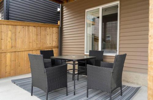 Sage Hill Apartment | Modern Basement Gem: 2 BR Retreat