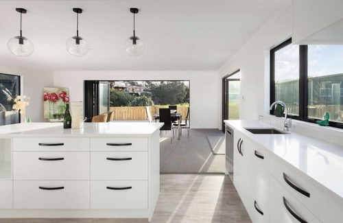 Waihi Beach House | Modern Beach Home