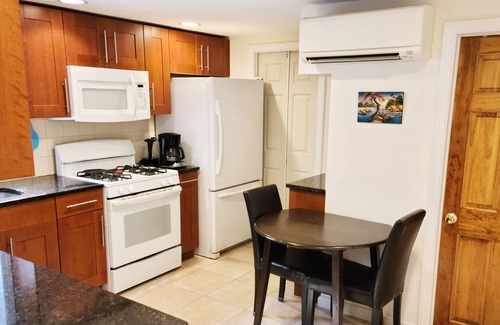 Long Beach Apartment | Modern, Beautiful & Warm Apartment Unit with Beach Passes!!!