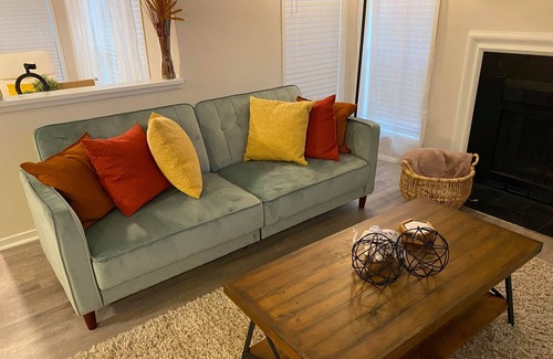 Dunwoody Apartment | Modern Boho Spacious Apartment