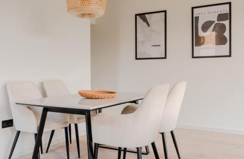 Lewisham Apartment | Modern & Bright Luxury London Apartment in Honor Oak