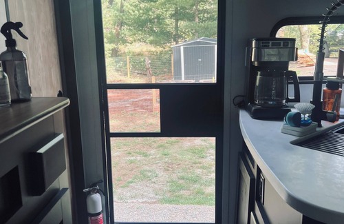 Lyndon Station RV Rental | Modern Camper - Castle Rock Lake - WI Dells - Boat Rental - Dog Friendly.