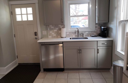 Old North End House | Modern Carriage house 2 blocks from Church Street