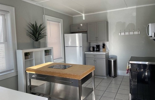 Old North End House | Modern Carriage house 2 blocks from Church Street