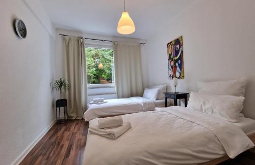 Suedviertel Apartment | Modern Central Apartments near Hbf & Messe Essen