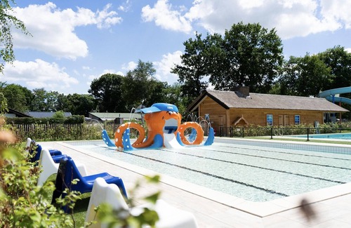 Kaatsheuvel Ski Chalet | Modern chalet 2km from De Efteling