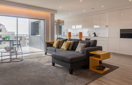 Alges House | Modern & Charming Apartment W/Pool by LovelyStay