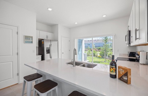 Sarasota House | Modern Chic Sunshine Oasis in Gorgeous Skye Ranch Sarasota w/Large Heated Pool