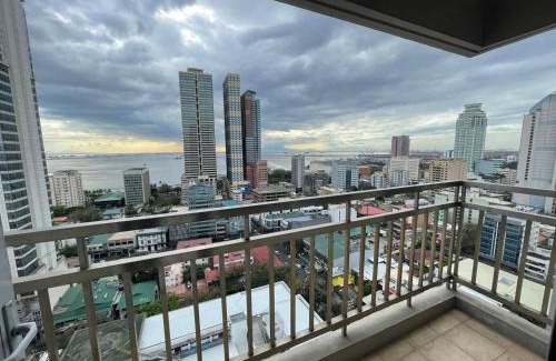 Barangay 670 Apartment | Modern Condo near US Embassy and St Lukes Ermita