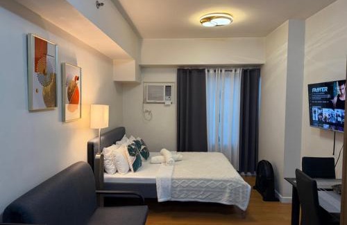 Barangay 670 Apartment | Modern Condo near US Embassy and St Lukes Ermita