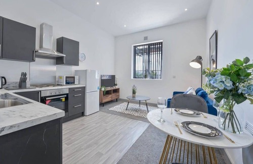 Brierley Hill Apartment | Modern & Cosy 1 Bedroom Budget Apartment in Dudley