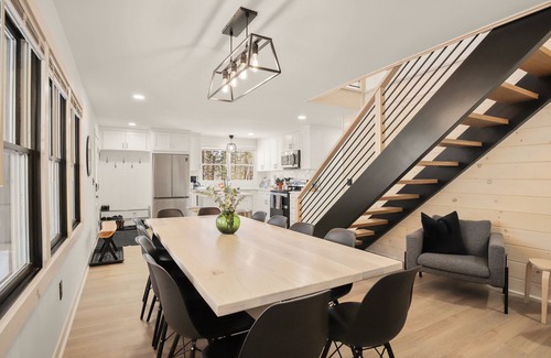 Jamaica Ski Chalet | Modern Cottage between Stratton and Mount Snow