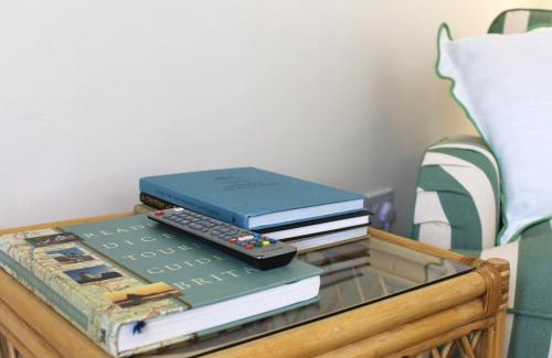 Weston-super-Mare Apartment | Modern Country Cottage Stay