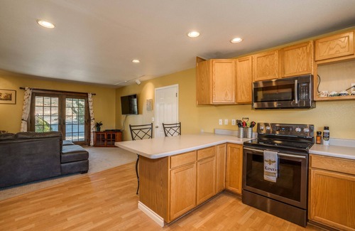 Wenatchee House | Modern Country Home 7 miles from mission ridge located in Wenatchee Heights