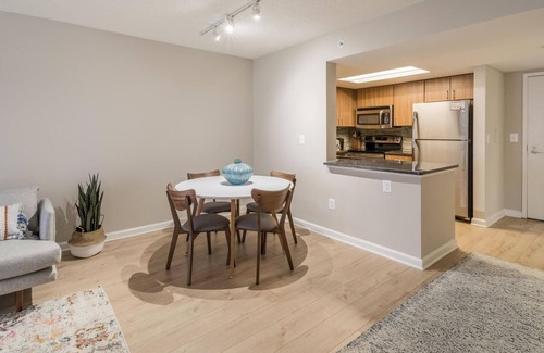 Radnor - Fort Myer Heights Apartment | Modern Court House 1BR w/Elevator, near Plaza & Dining, by Blueground