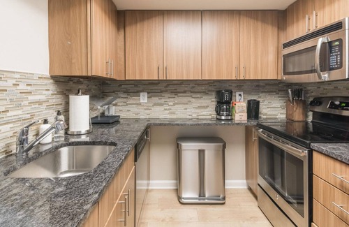Radnor - Fort Myer Heights Apartment | Modern Court House 1BR w/Elevator, near Plaza & Dining, by Blueground
