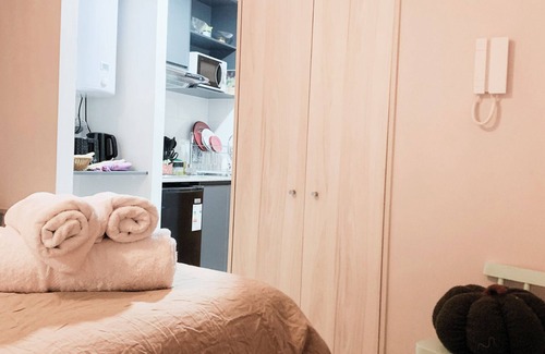 Quinta Normal Apartment | Modern, cozy and equipped shelter.relax in this space in a comfortable bed.