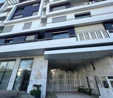 Racine Apartment | Modern Cozy Apartment Near beach