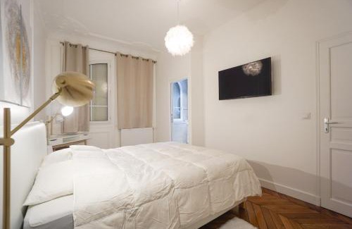 Quartier du Gros-Caillou Apartment | Modern Duplex Close To The Eiffel Tower