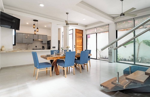 Crucecita Villa | Modern Duplex Near the Beach