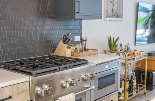 Holly House | Modern Eastside Oasis - Prime Location, 2 Bed/2 Bath, Screened Porch
