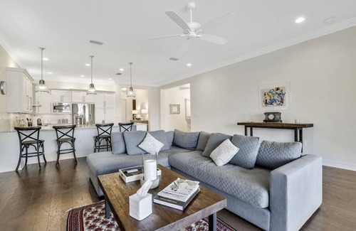 Naples House | MODERN ELEGANT LUXURY HOME - Airy, uncluttered, clean & peaceful