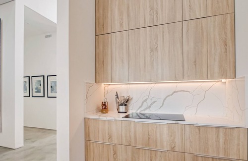 Cutchogue House | Modern estate with amazing views, heated pool & EV charger