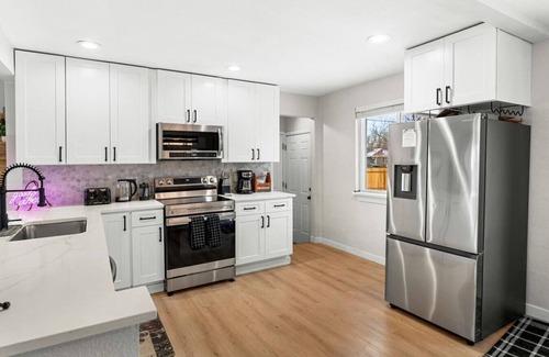 Welby House | Modern Family Friendly Escape|Central|5-Bedroom