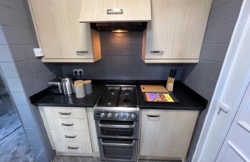 Newcastle-upon-Tyne Villa | Modern Family home large garden free parking