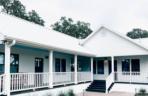 Round Top House | Modern Farmhouse Bliss: Your Secluded Sanctuary for Ultimate Relaxation