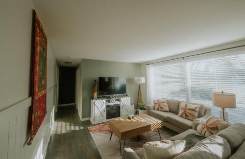 Westminster House | Modern Farmhouse Retreat with Hot Tub, Sauna & Cold Plunge