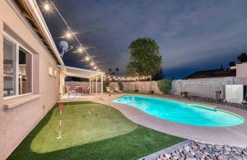 Clearview House | Modern Farmhouse With Free Heated Pool & Fast Wifi
