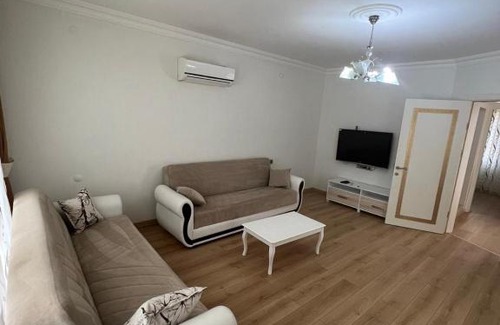 Akbuk Apartment | Modern Flat with Shared Pool and Sauna in Didim