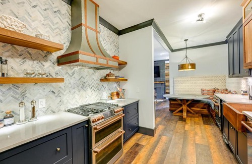 Franklin Apartment | Modern Franklin Studio Prime Downtown Location!