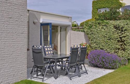 Kamperland House | Modern furnished detached bungalow, located on the marina