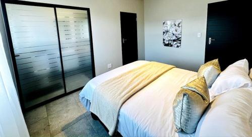 Greater Johannesburg Metropolitan Area Apartment | Modern Gem Near Mall of Africa!