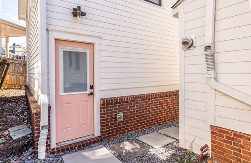 Inman Park House | Modern Guesthouse in Old 4th Ward on Beltline