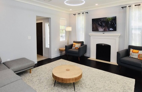 Flamingo Parks House | Modern historic home 2 miles from beach.