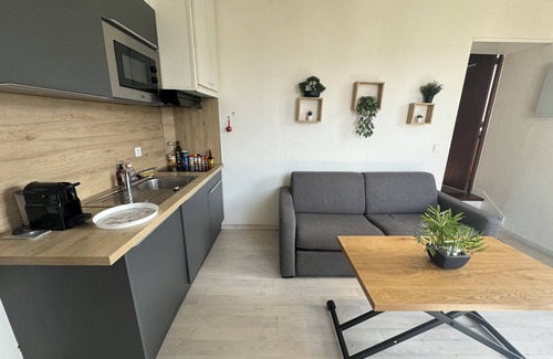 La Chapelle-en-Serval Apartment | Modern house CDG Asterix JO
