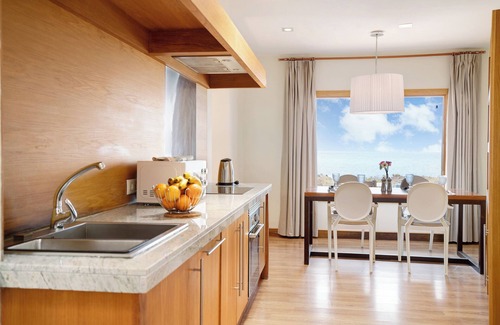 Punta Mujeres House | Modern Holiday Home Welling with Sea View and Terrace