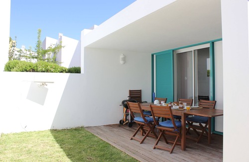 Prainha House | Modern holiday home in Prainha Village on the beach with pool + WiFi