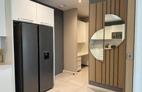 Menlyn Apartment | Modern holiday home
