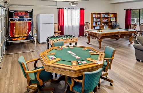 Atascadero House | Modern home, Dog Agility Run, Game Room, Fire Pit & New Playground