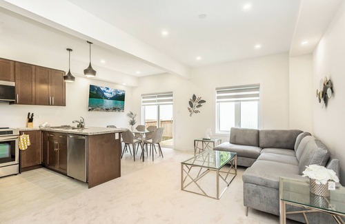 Ancaster House | Modern Home in Ancaster
