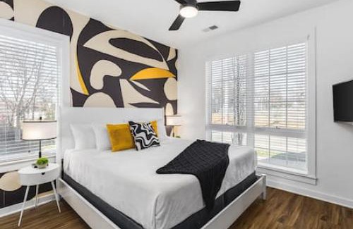 Cleveland Park House | Modern Home with Large Patio plus Rooftop Deck and Garage