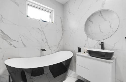 Lidcombe House | Modern House near Sydney Olympic Park