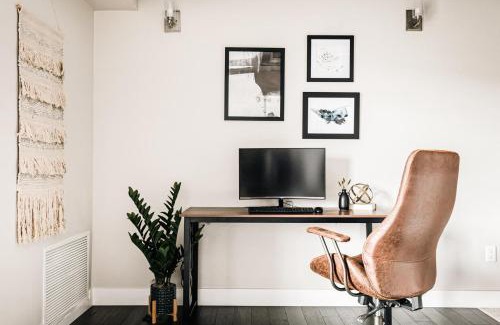 River North Art District House | Modern Industrial Loft - Center of RiNo Art District