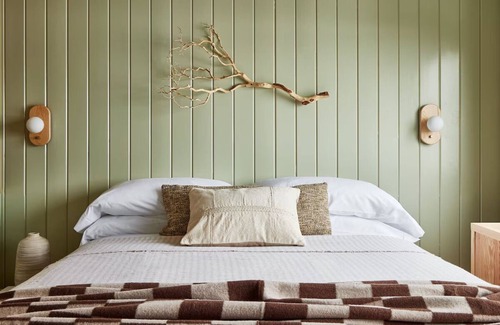 Lake Placid Hotel | Modern King Room with Rustic Flair l Bluebird Lake Placid