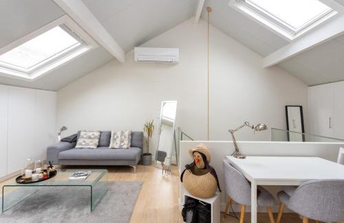 Sao Bento Apartment | Modern loft in Principe Real - AirCon | By Airnest